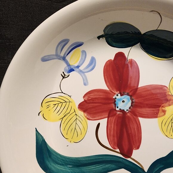 Decorative bowl with floral design. - Picture 5 of 6